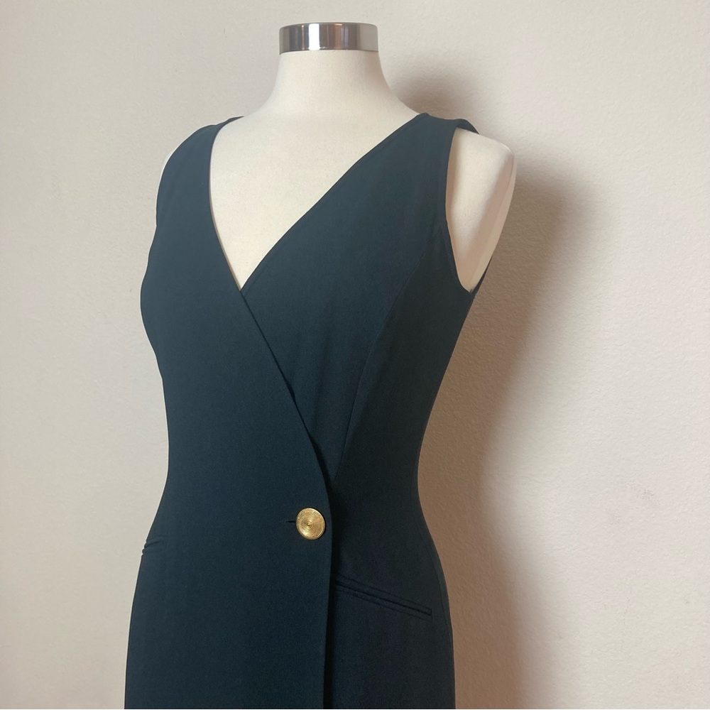 Sleek Black Crepe Sleeveless Tuxedo Dress Sz 8